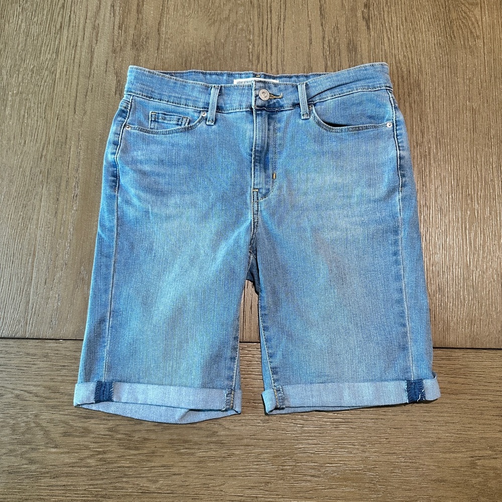Levi Strauss Signature Gold Women’s Denim Bermuda Shorts Size 2